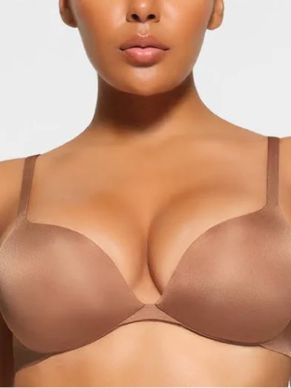 Skims Ultimate Collection Push Up Plunge Bra T-Shirt Women’s 36B NWT Sienna Kim